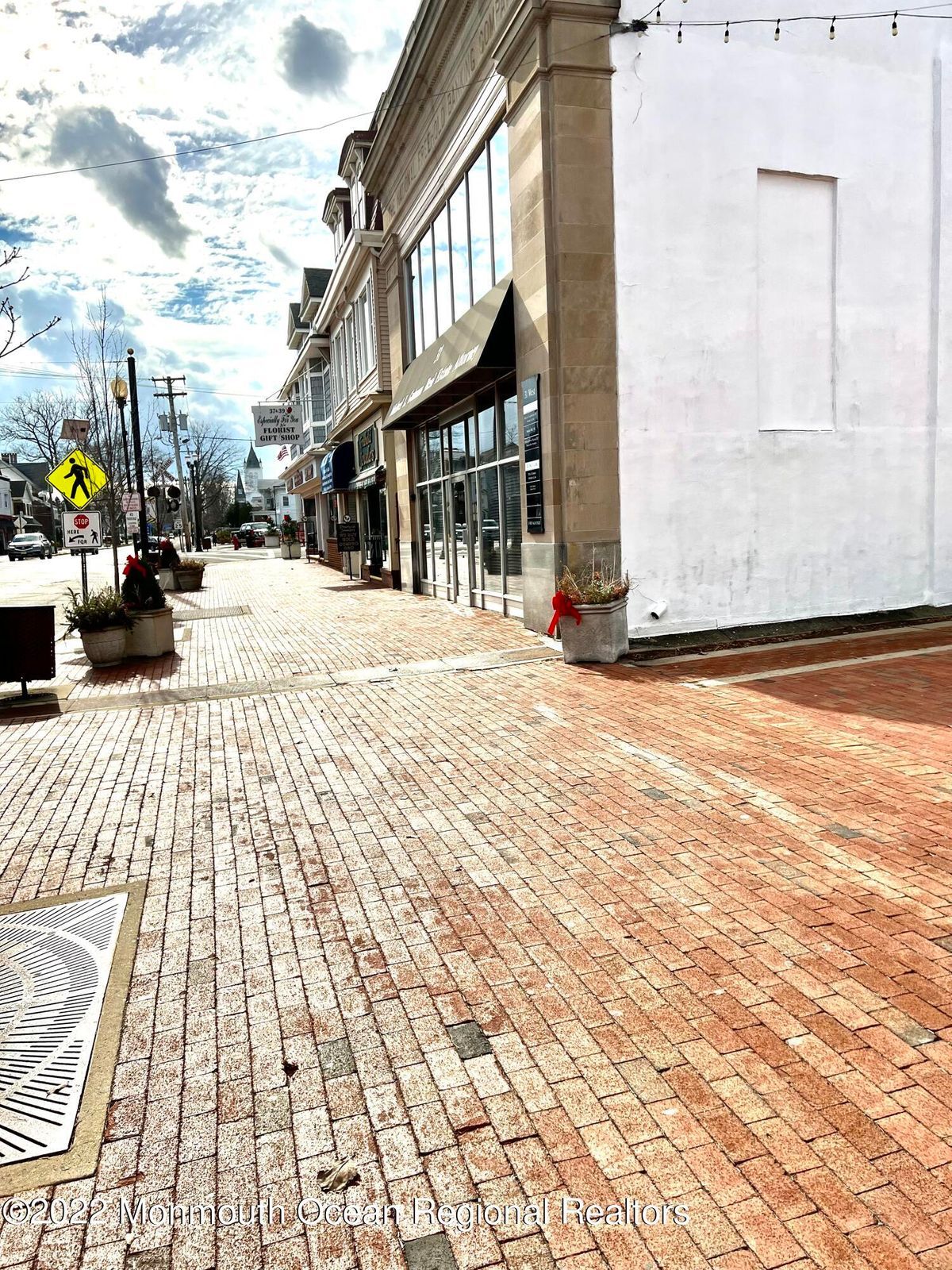 25 W Main St, Freehold, NJ for sale Primary Photo- Image 1 of 1