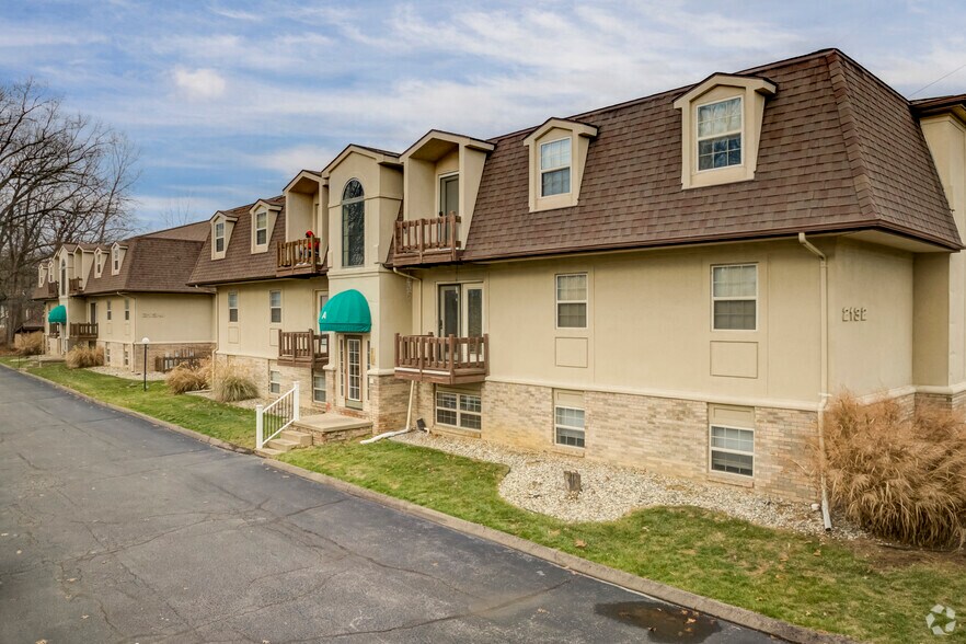 2132 Stirrup Ln, Toledo, OH for sale - Primary Photo - Image 1 of 1