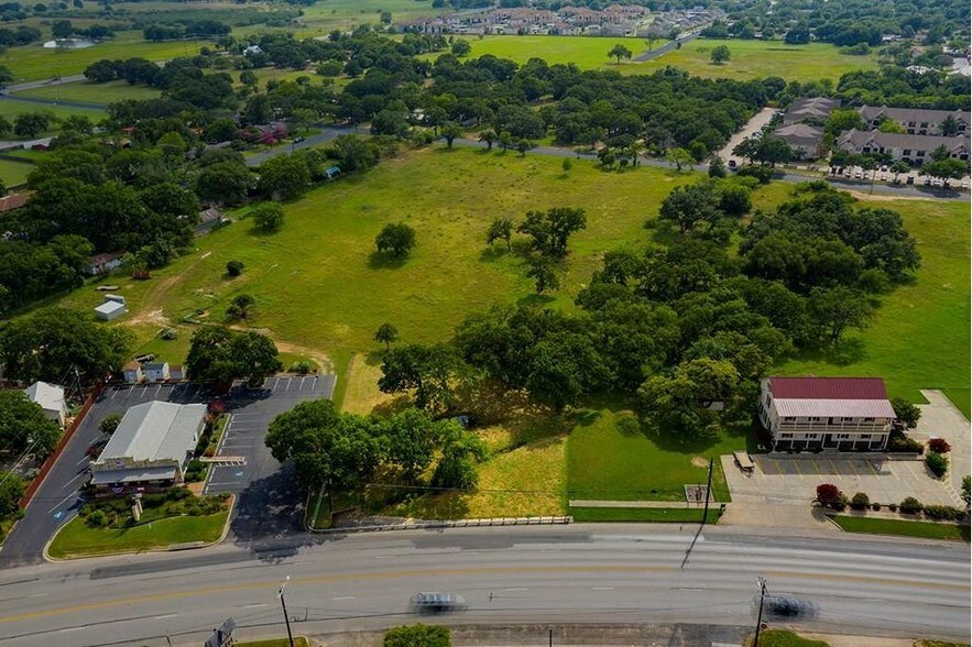 1311 E Main St, Fredericksburg, TX for sale - Primary Photo - Image 1 of 1