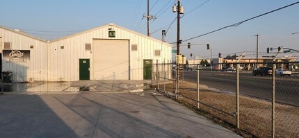 1500-1550 E Brundage Ln, Bakersfield, CA for lease Building Photo- Image 1 of 5