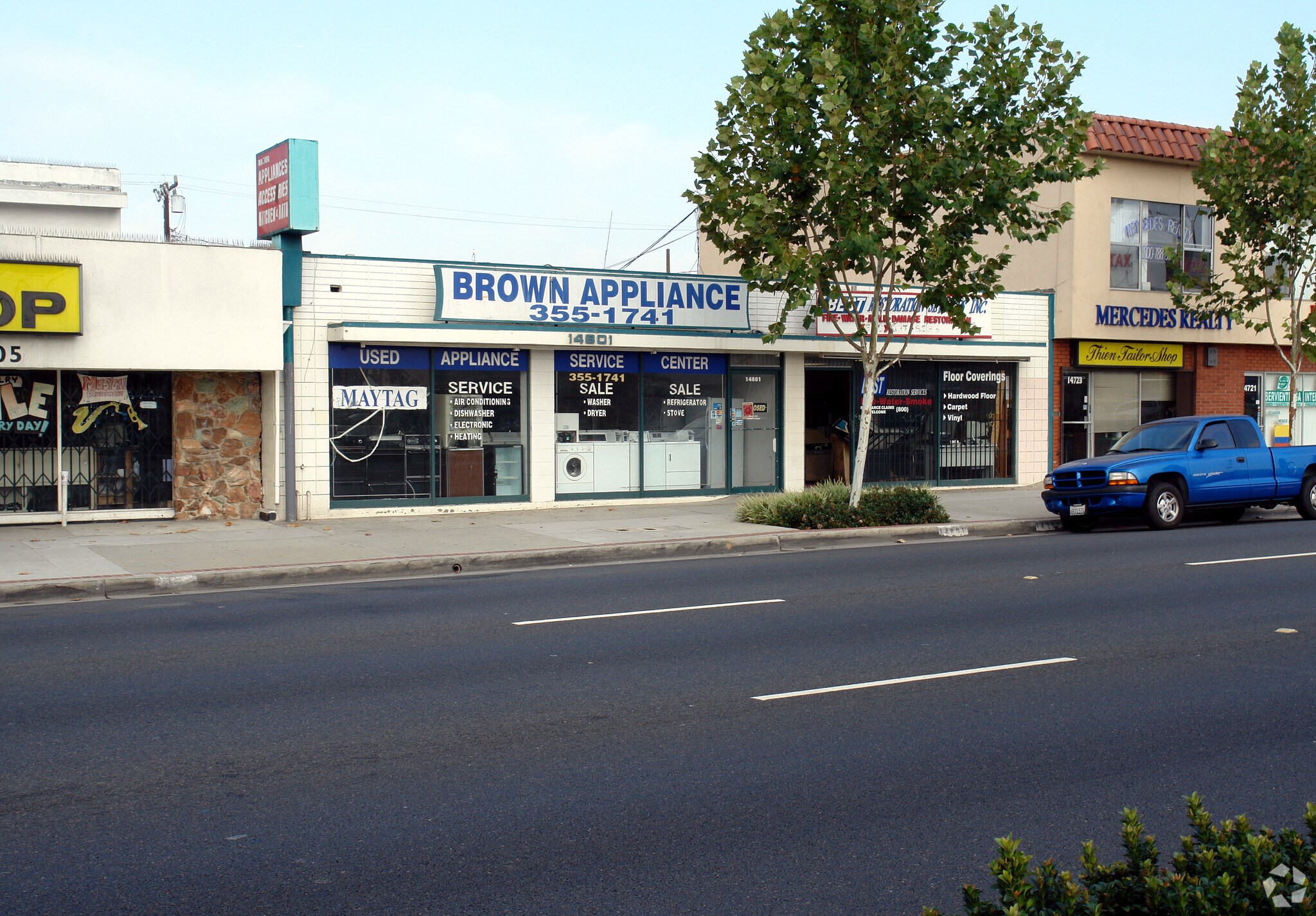 14801 Hawthorne Blvd, Lawndale, CA for lease Building Photo- Image 1 of 3