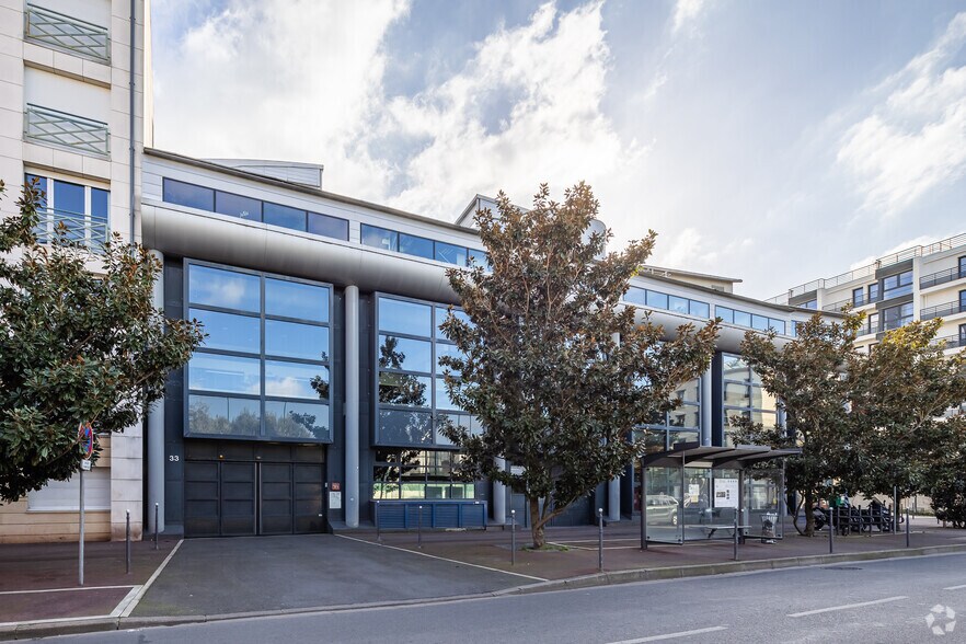 33 Rue Du Gouverneur Général Eboué, Issy-les-Moulineaux for lease - Building Photo - Image 3 of 4