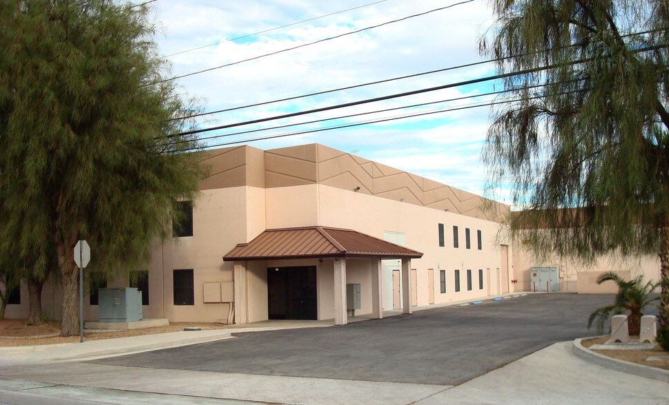 3950 N Las Vegas Blvd, Las Vegas, NV for sale - Building Photo - Image 1 of 1