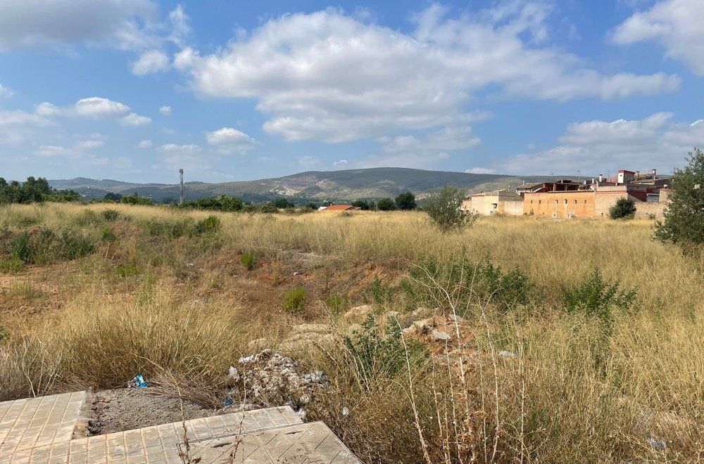 Land in València for sale Building Photo- Image 1 of 15