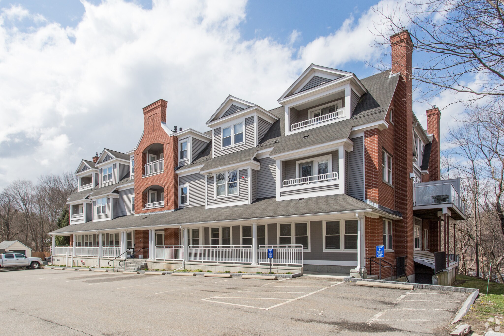 1732 Main St, Concord, MA for sale Primary Photo- Image 1 of 1