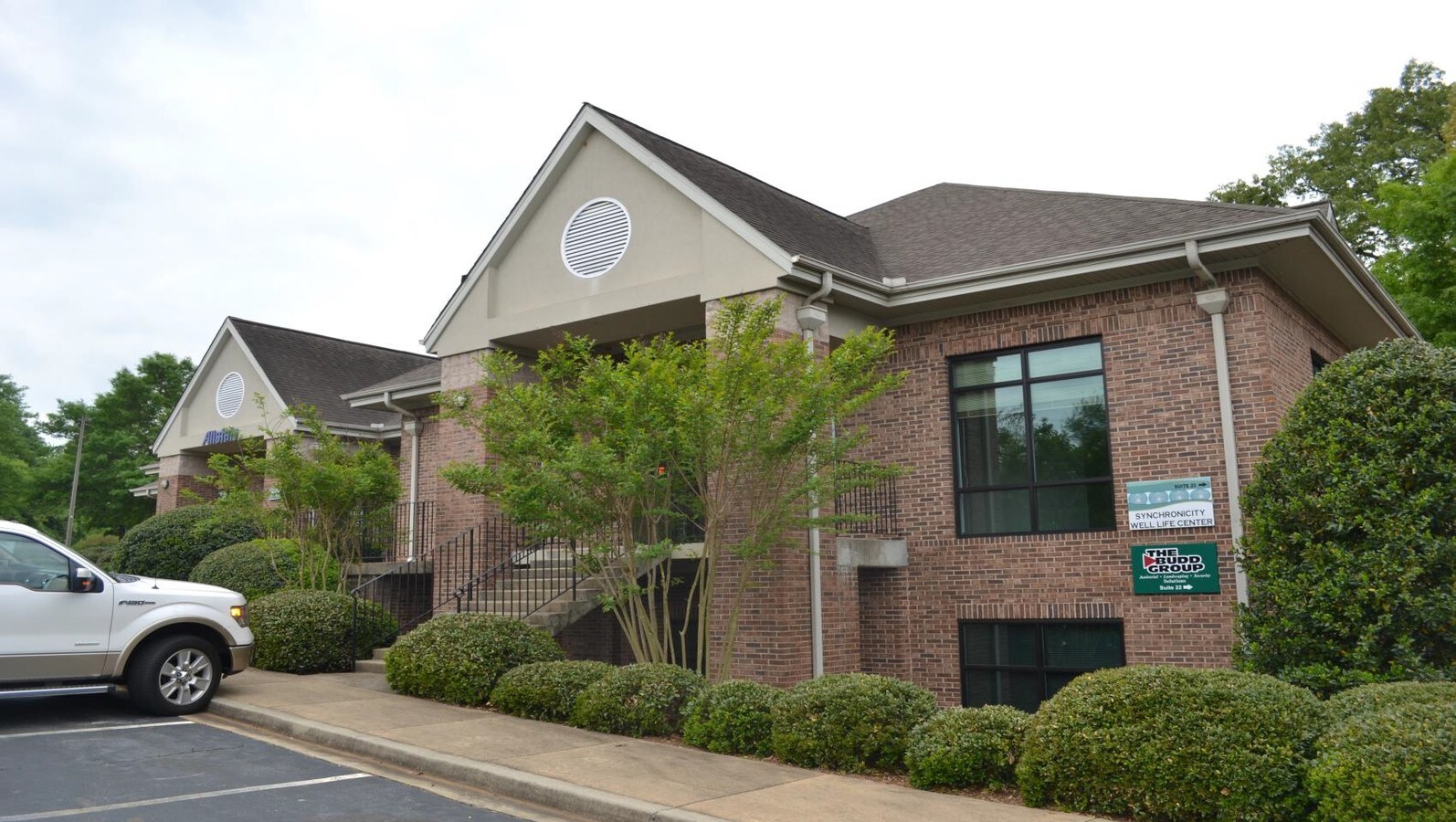 528 Howell Rd, Greenville, SC 29615