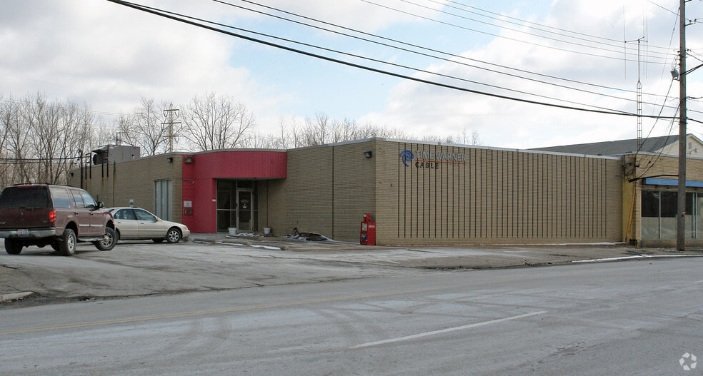 1801 Elyria Ave, Lorain, OH for sale - Building Photo - Image 2 of 5