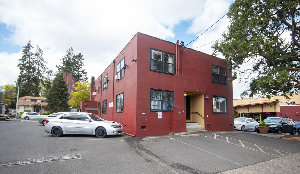 1849 Willamette St, Eugene, OR for lease - Building Photo - Image 2 of 6