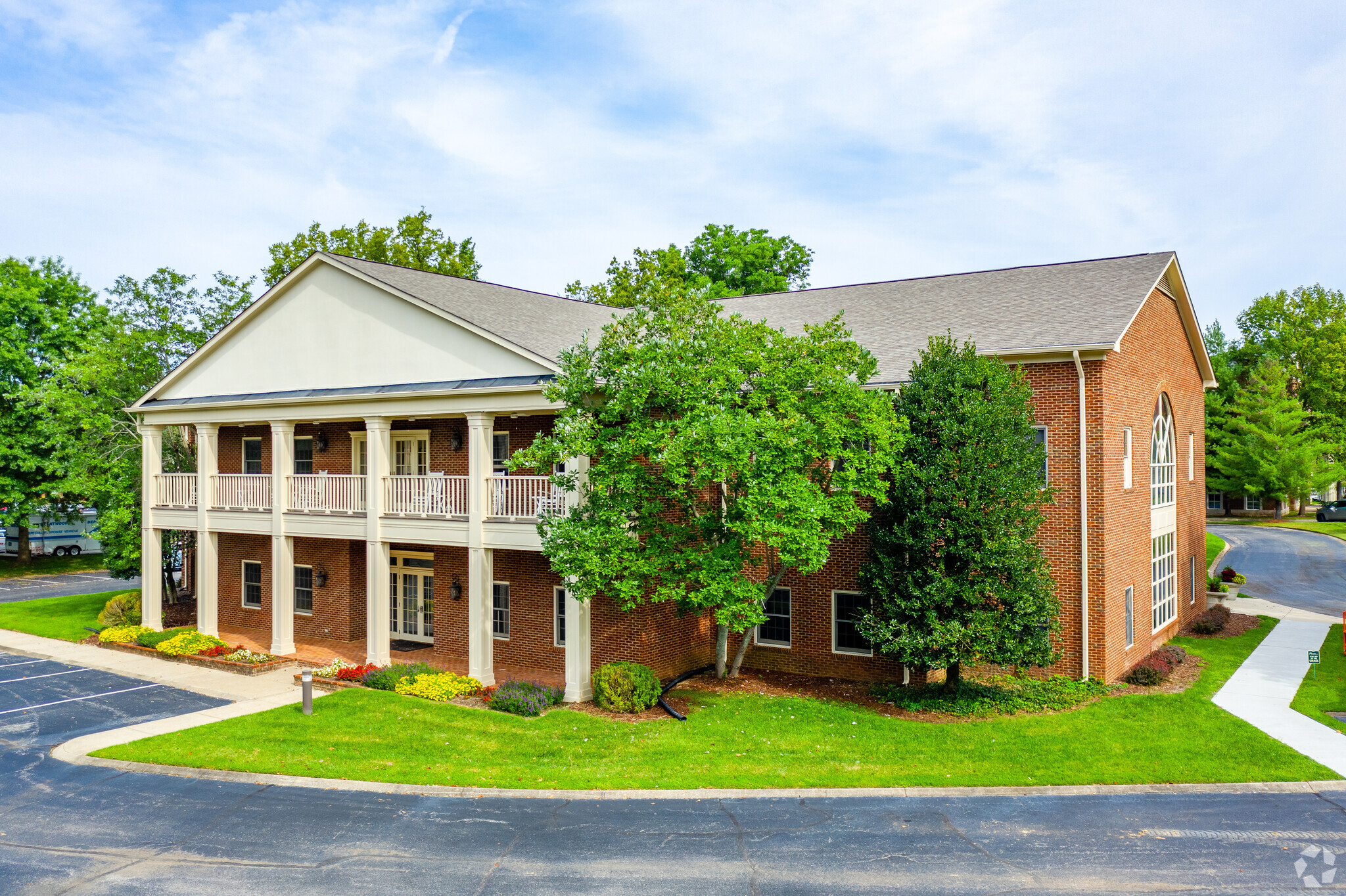 5203 Maryland Way, Brentwood, TN for lease Building Photo- Image 1 of 8