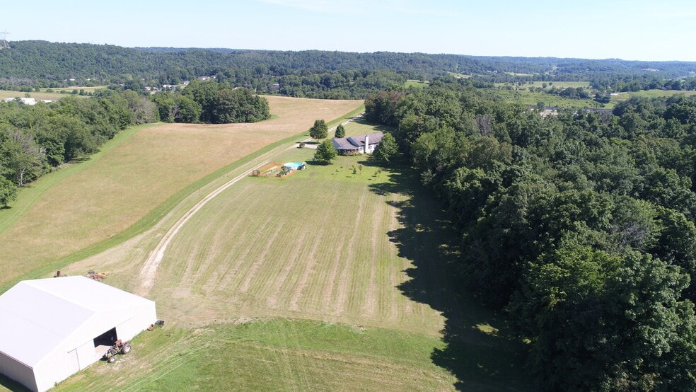 3859 Mayfair Ln, Cambridge, OH for sale - Building Photo - Image 2 of 13