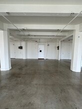 656 S Los Angeles St, Los Angeles, CA for lease Interior Photo- Image 2 of 2
