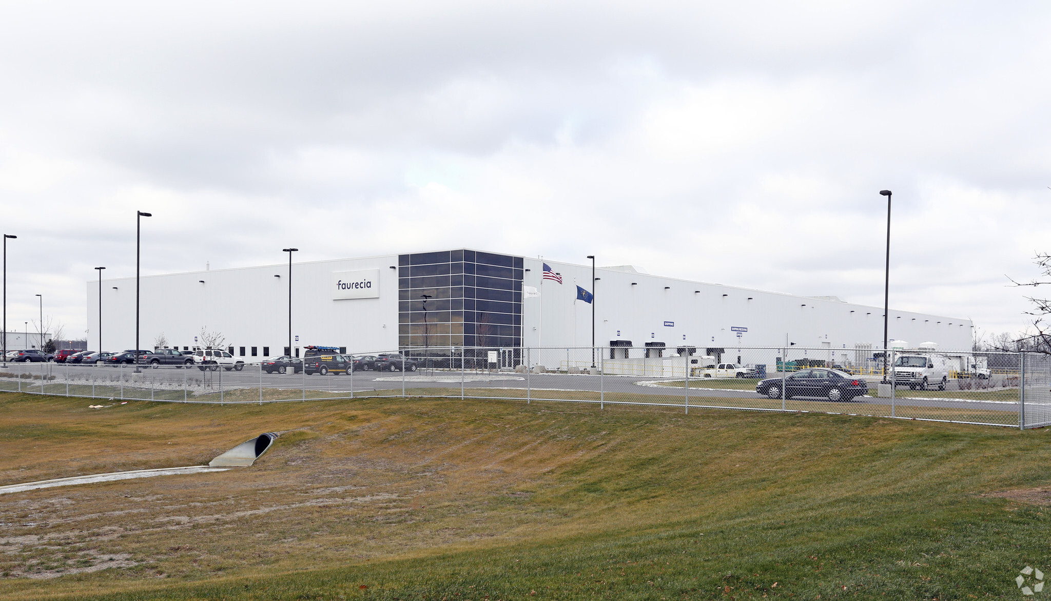 4510 Airport Expy, Fort Wayne, IN for sale Primary Photo- Image 1 of 1