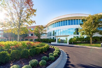 More details for 27500 Drake Rd, Farmington Hills, MI - Office for Lease