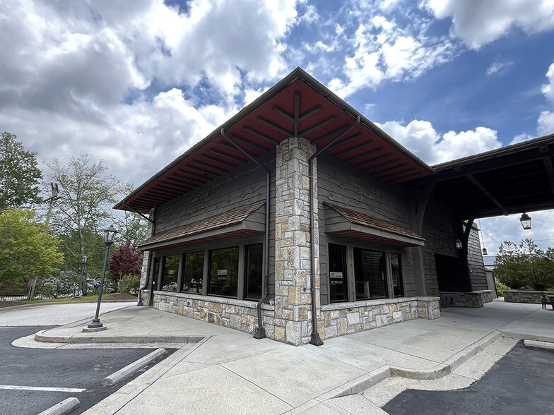 341 US Highway 64 W, Cashiers, NC for lease - Building Photo - Image 2 of 25