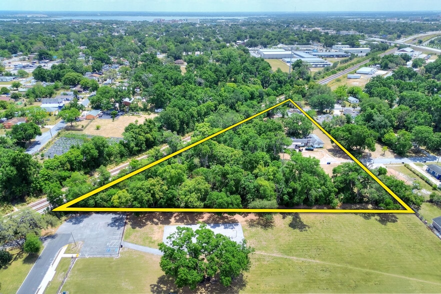1205 Neville Ave, Lakeland, FL for sale - Aerial - Image 1 of 5