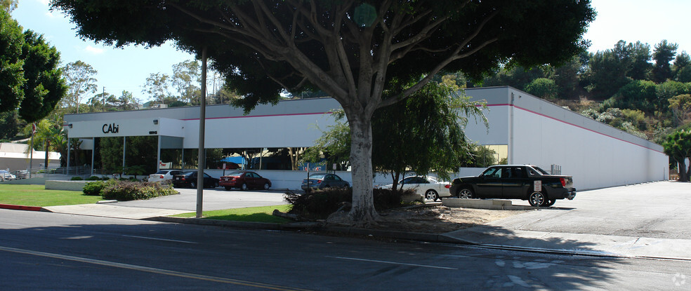 18915 Laurel Park Rd, Rancho Dominguez, CA for lease - Building Photo - Image 3 of 5