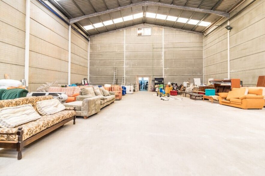 Industrial in València for sale - Building Photo - Image 3 of 7