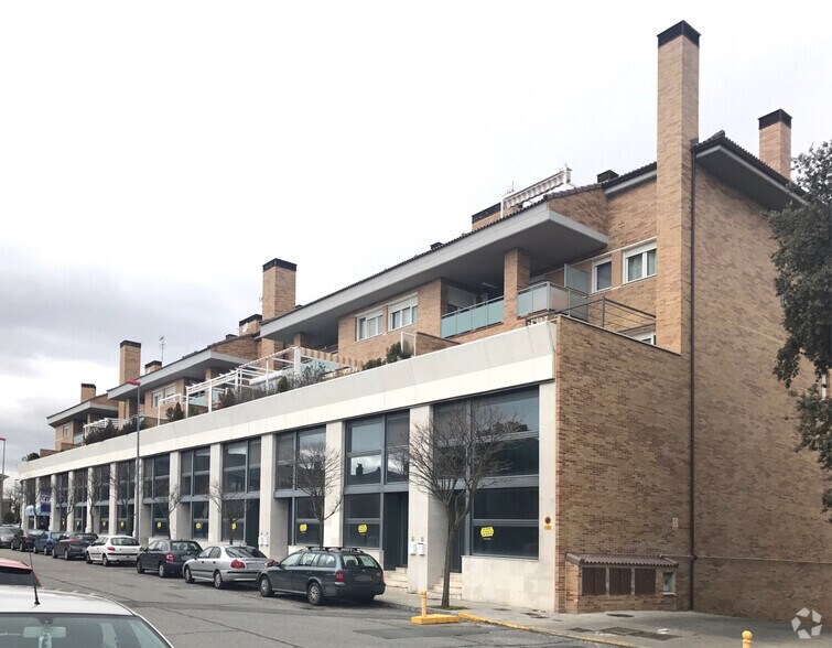 Retail in Ávila, Ávila for lease - Primary Photo - Image 1 of 2