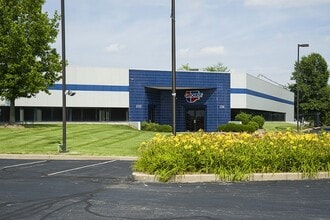 200-236 Turner Blvd, Saint Peters, MO for lease Building Photo- Image 2 of 5