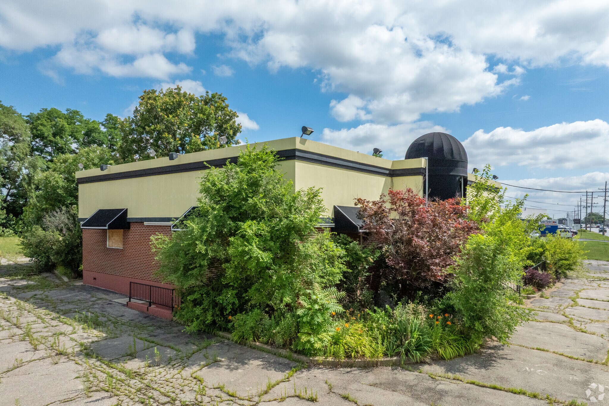 2410 Ogden Ave, Downers Grove, IL for sale Primary Photo- Image 1 of 5