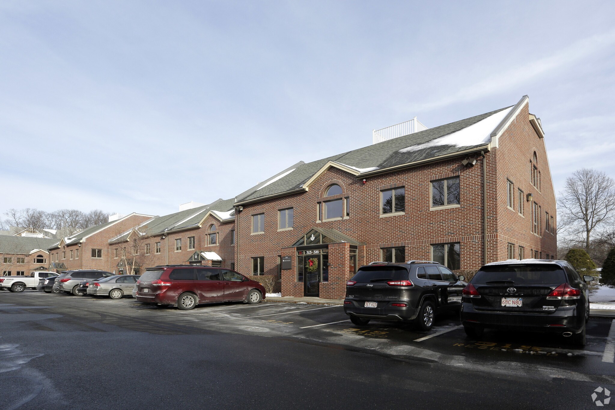 100 Conifer Hill Dr, Danvers, MA for sale Primary Photo- Image 1 of 1