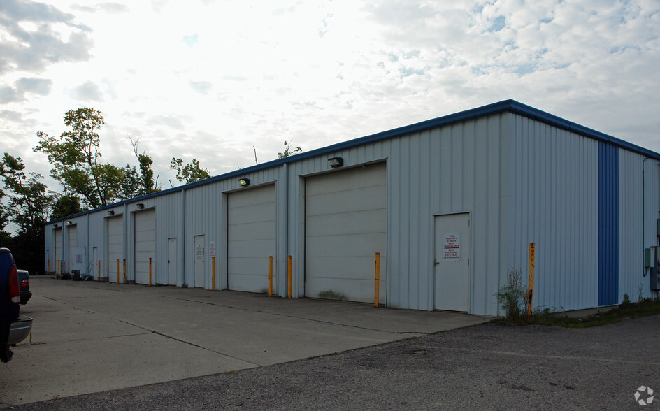 8890-8942 Goodsite Dr, Hamilton, OH for lease - Building Photo - Image 3 of 3