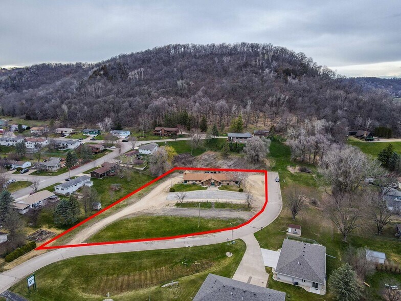 401 Rolling View Dr, Rollingstone, MN 55969 Hideaway Tavern Bar and