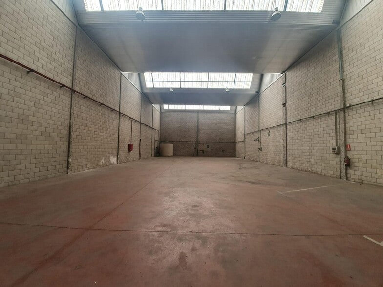 Industrial in Dos Hermanas for sale - Building Photo - Image 1 of 13