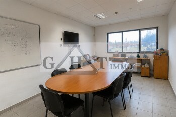 Industrial in Creil for lease - Interior Photo - Image 2 of 2