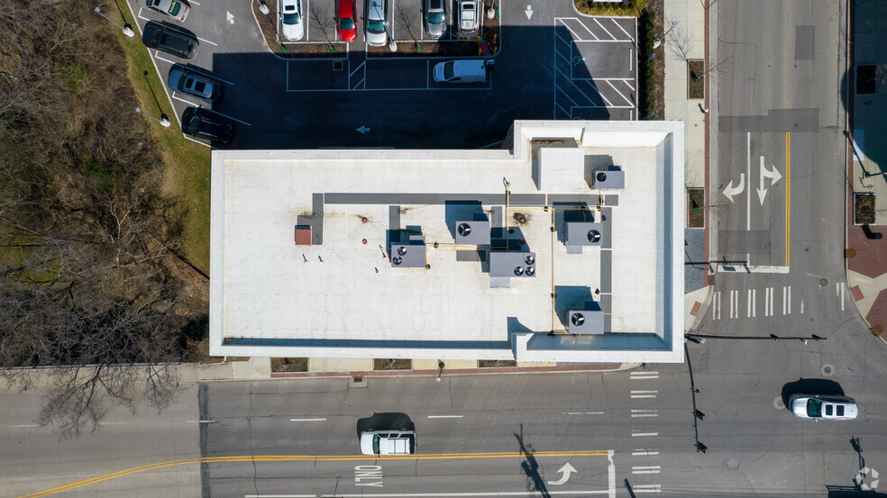 2106 E Main St, Bexley, OH for lease - Aerial - Image 3 of 10