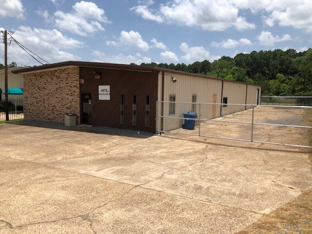 6821 W 70th St, Shreveport, LA for sale - Building Photo - Image 1 of 10