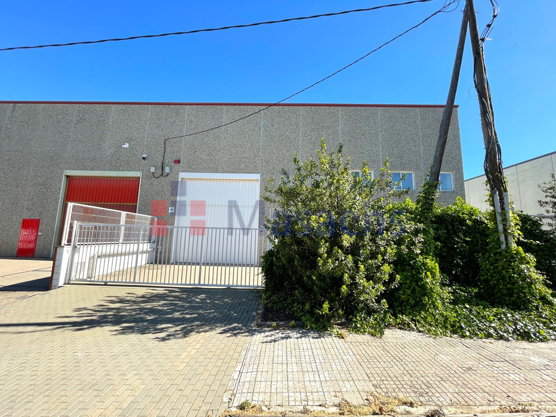 Industrial in Manresa, BAR for lease Building Photo- Image 1 of 6