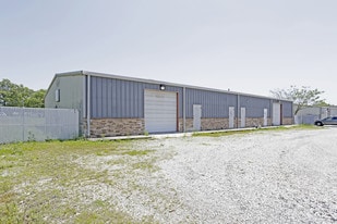 2633 Laurel Cir, Rogers AR - Warehouse