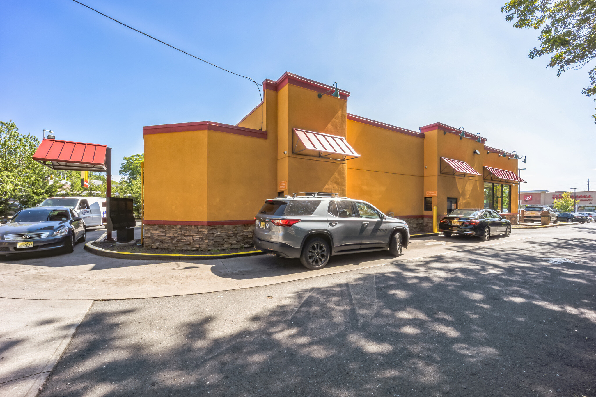 834 Springfield Ave, Irvington, NJ 07111 - Popeyes | LoopNet