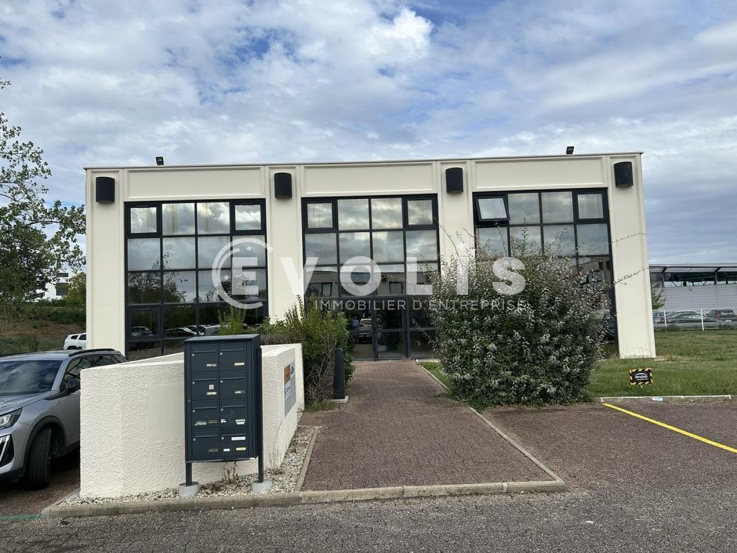 Office in Mérignac for lease Building Photo- Image 1 of 7