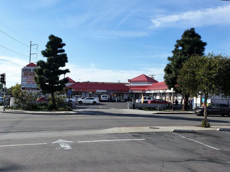 305 W Arbor Vitae St, Inglewood, CA for lease - Building Photo - Image 2 of 10