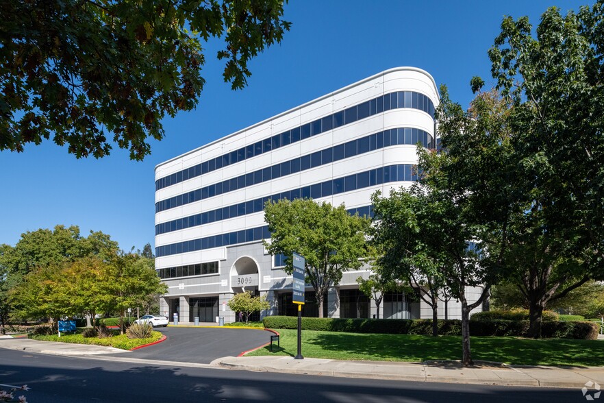 3000 Oak Rd, Walnut Creek, CA for lease - Building Photo - Image 1 of 7