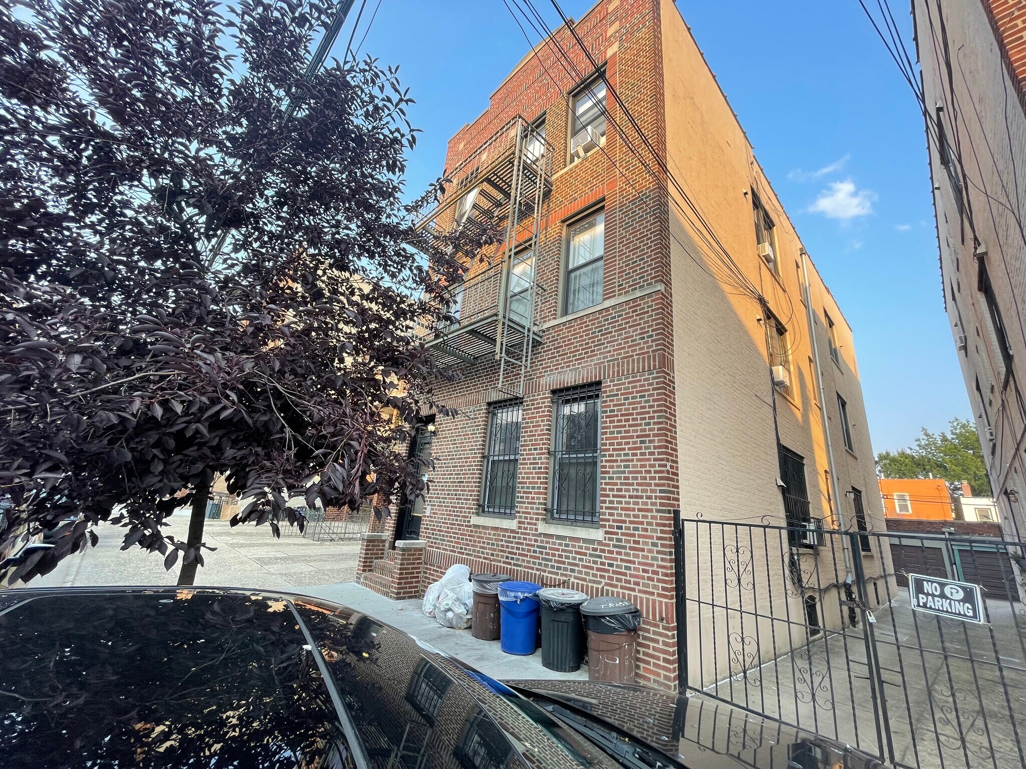 35-31 32nd St, Astoria, NY for sale Primary Photo- Image 1 of 1