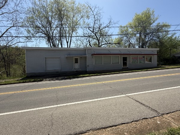 4870 E Main St, Erin, TN for sale - Building Photo - Image 2 of 12