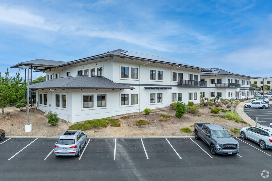 2 Lower Ragsdale Dr, Monterey, CA for lease - Building Photo - Image 3 of 5