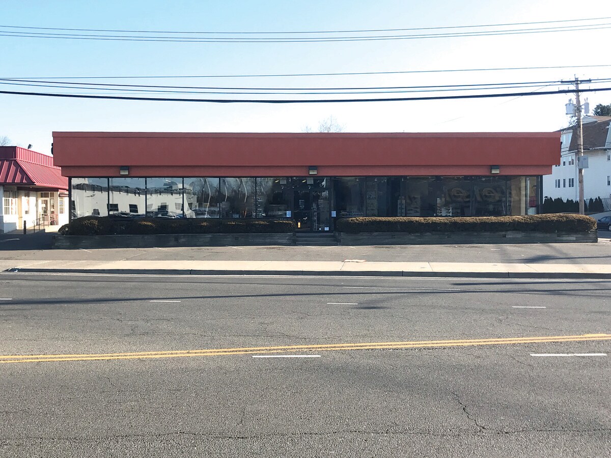 5157 Boston Ave, Bridgeport, CT 06610