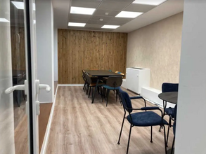 Coworking Space in Paris for lease Interior Photo- Image 2 of 7