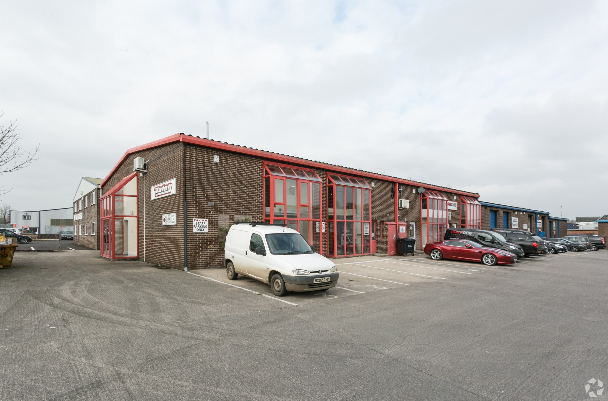 11 Sea King Rd, Yeovil for sale Primary Photo- Image 1 of 1