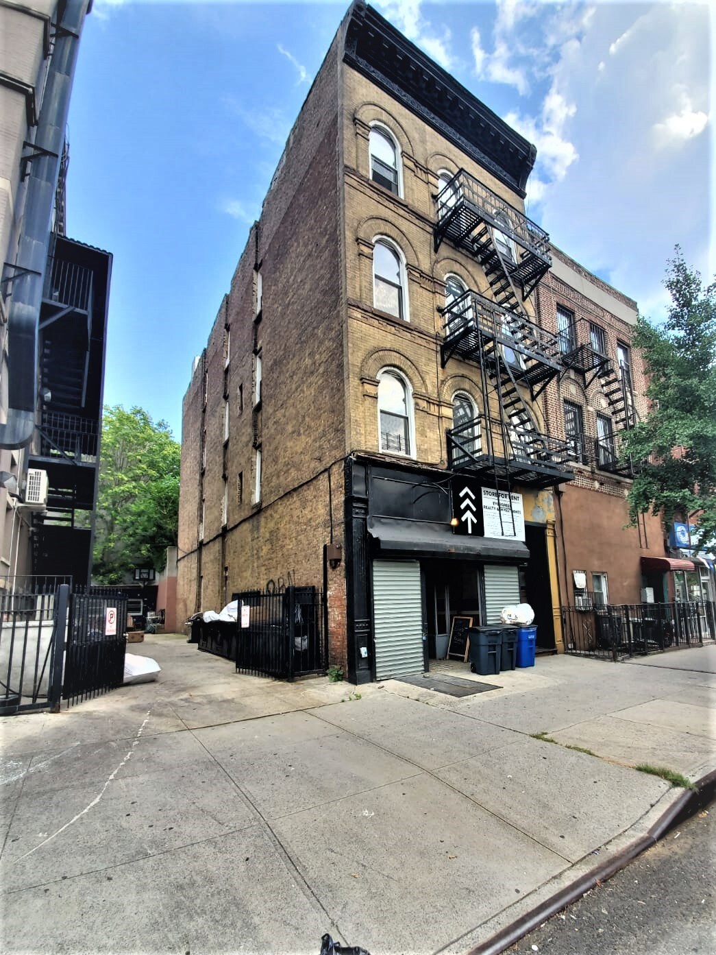 139 Tompkins Ave, Brooklyn, NY 11206 Office for Lease