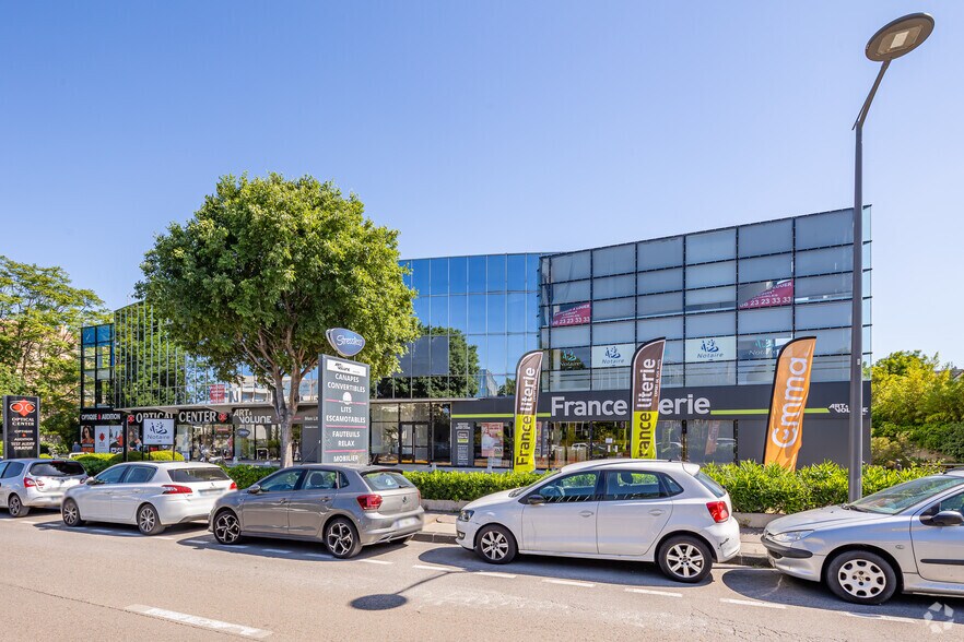 Office in Marseille for lease - Primary Photo - Image 1 of 6