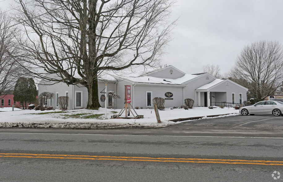 4305 Middle Settlement Rd, New Hartford, NY for lease - Primary Photo - Image 1 of 6