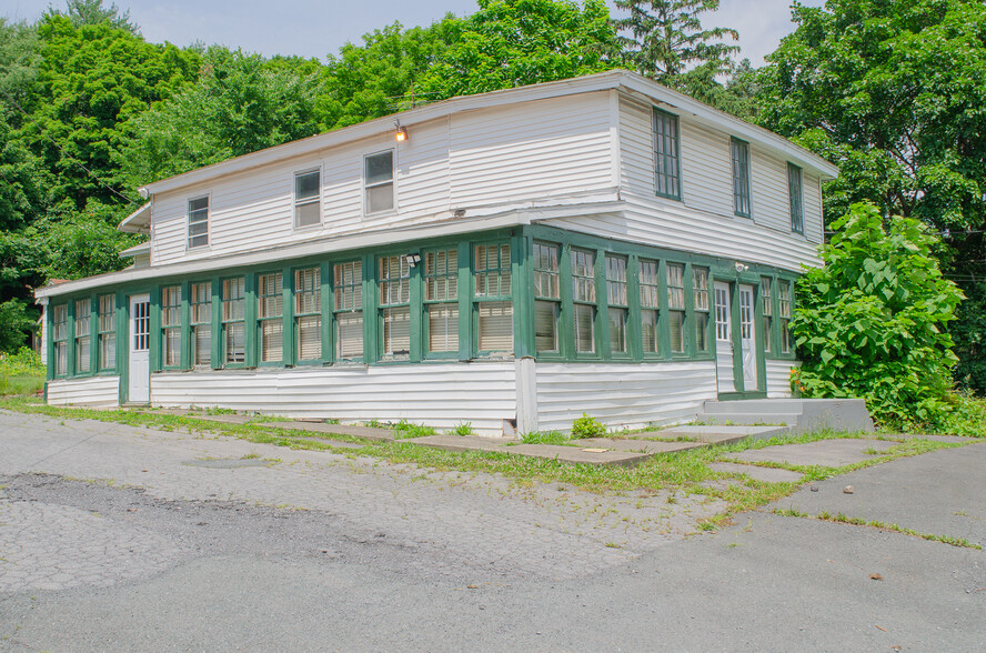 1620 Columbia Tpke, Castleton On Hudson, NY for sale - Building Photo - Image 1 of 39