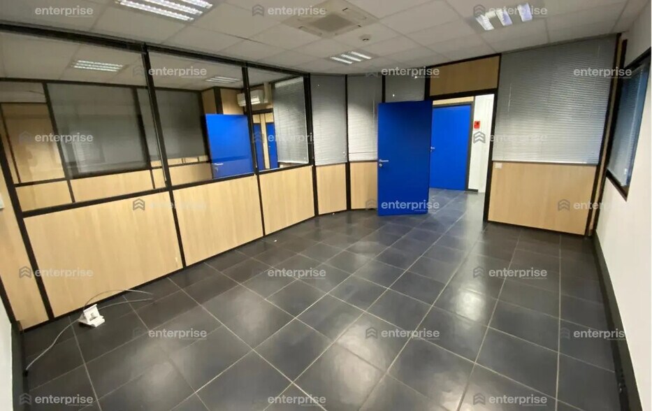 Flex in Villeneuve-d'Ascq for sale - Interior Photo - Image 3 of 7