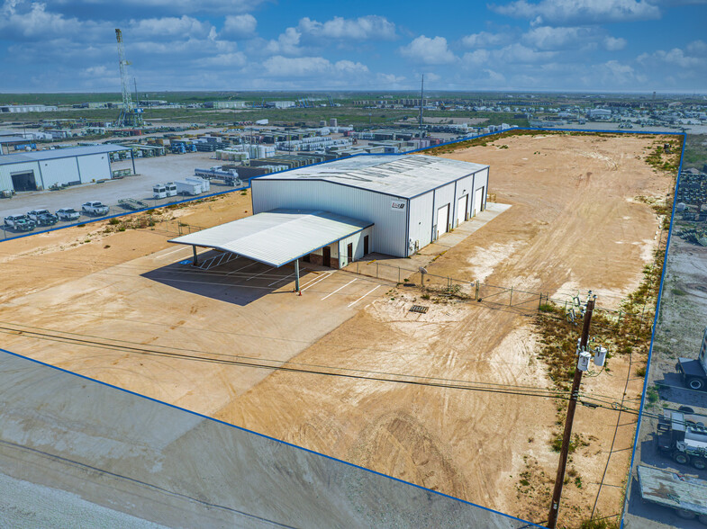 9215 W County Road 127, Midland, TX for lease - Building Photo - Image 1 of 18