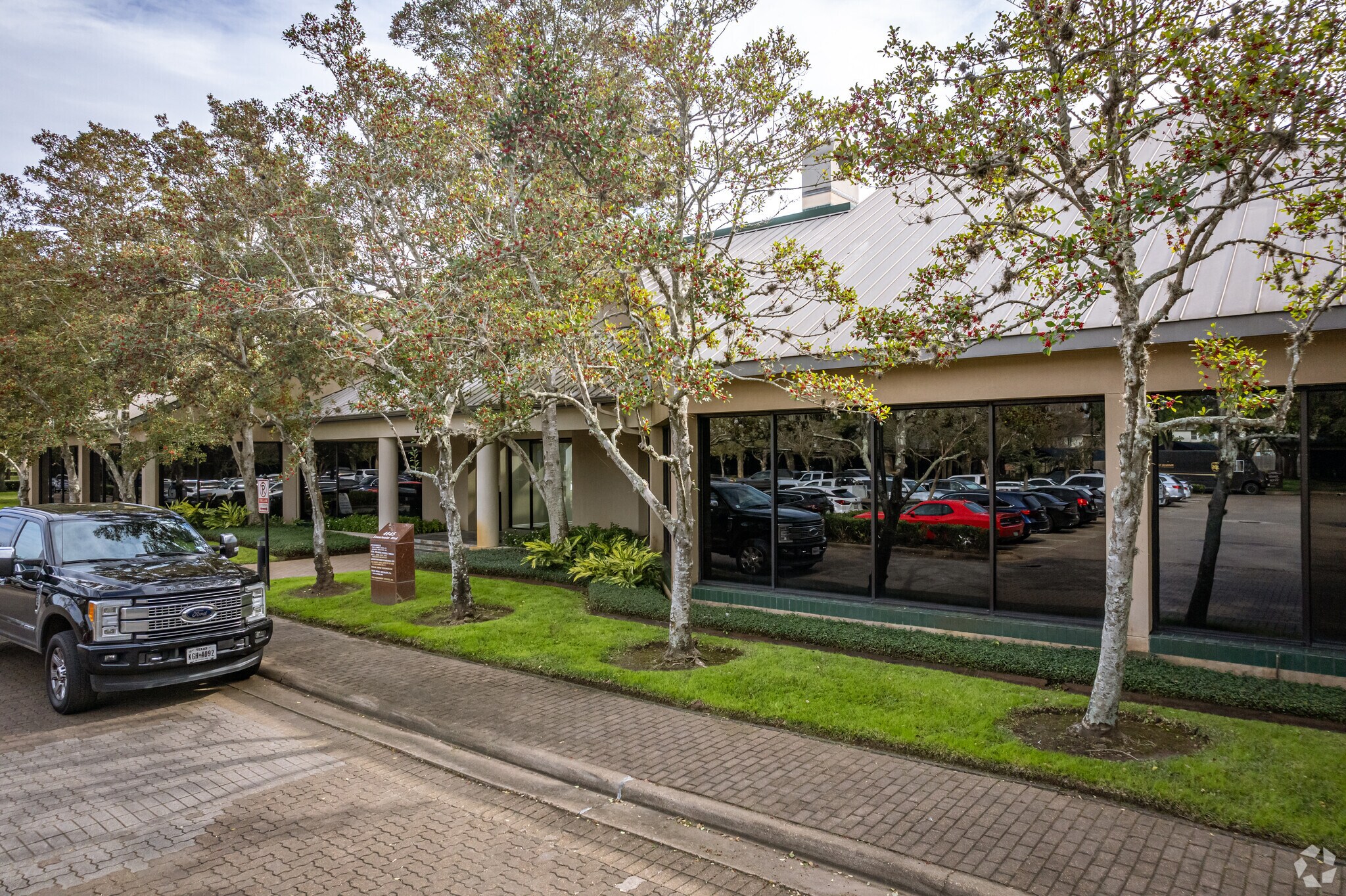 4675 Sweetwater Blvd, Sugar Land, TX 77479 Offices at Sweetwater